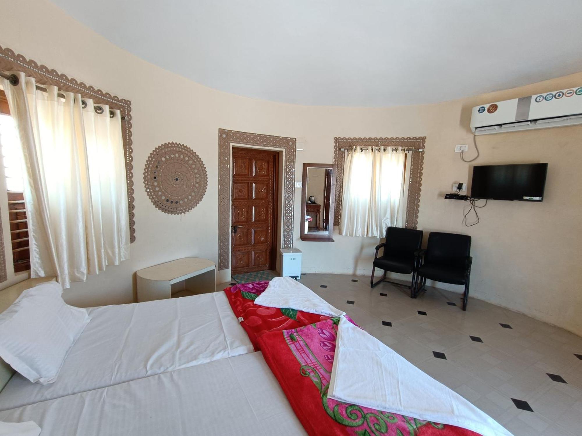 Dholavira Tourism Resort Экстерьер фото